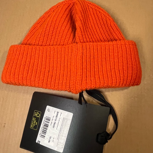 Moncler Orange Knit Beanie - Picture 4 of 9